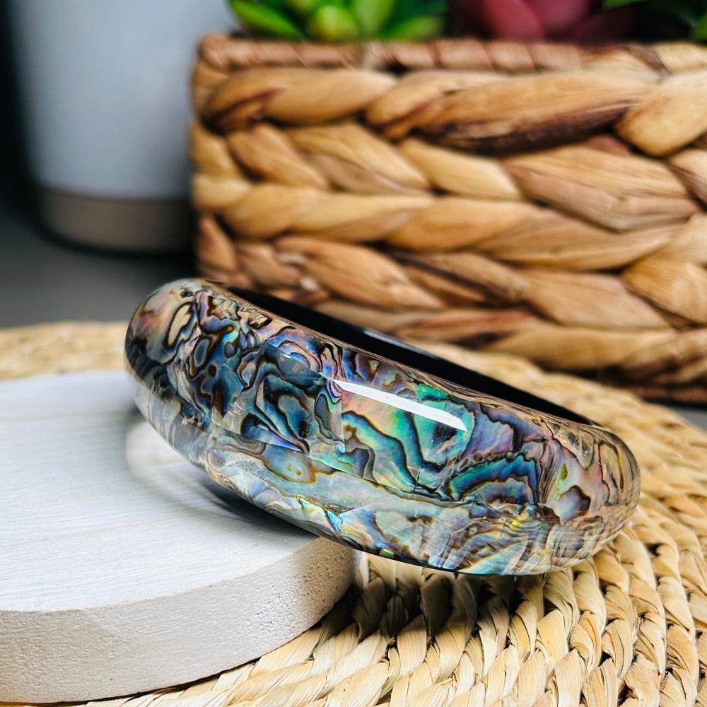 Vintage Iridescent Abalone Shell & Black Wide Lucite Bangle Bracelet